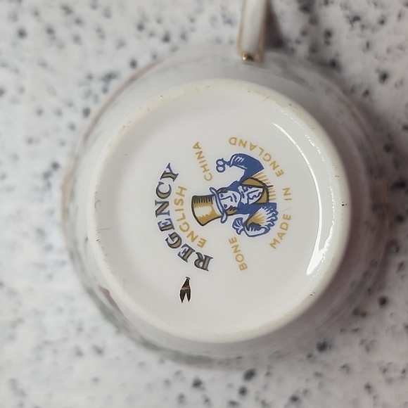 Regency Bone China Tea Cup and Saucer, Yellow and White Flowers, Brown Accents - Picture 5 of 7